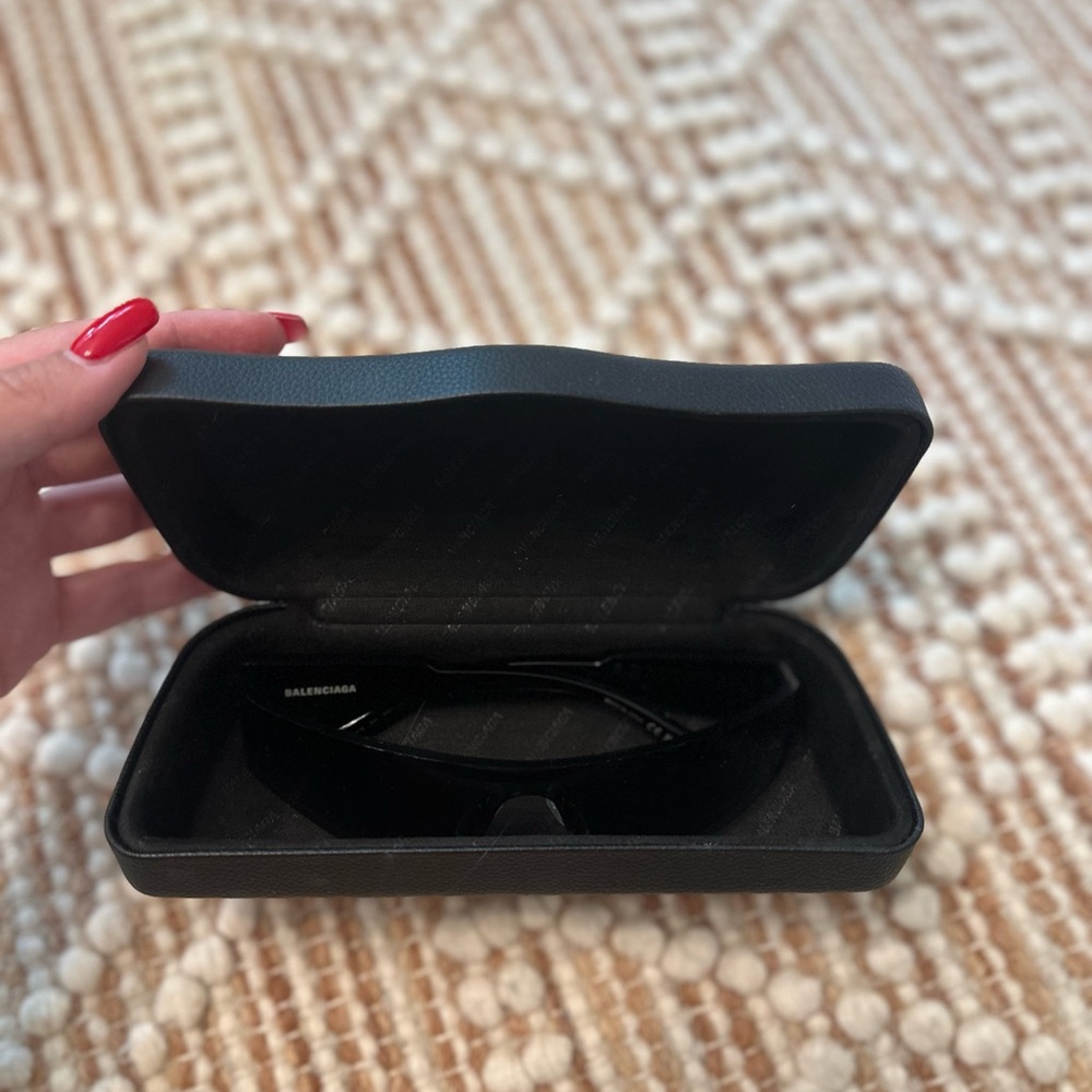 Authentic Balenciaga sunglasses. Brand new - Picture 4 of 4